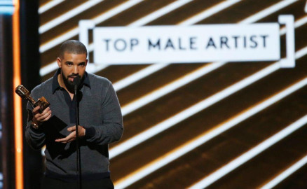 Drake se lleva la noche en los Billboard Music Awards 2017