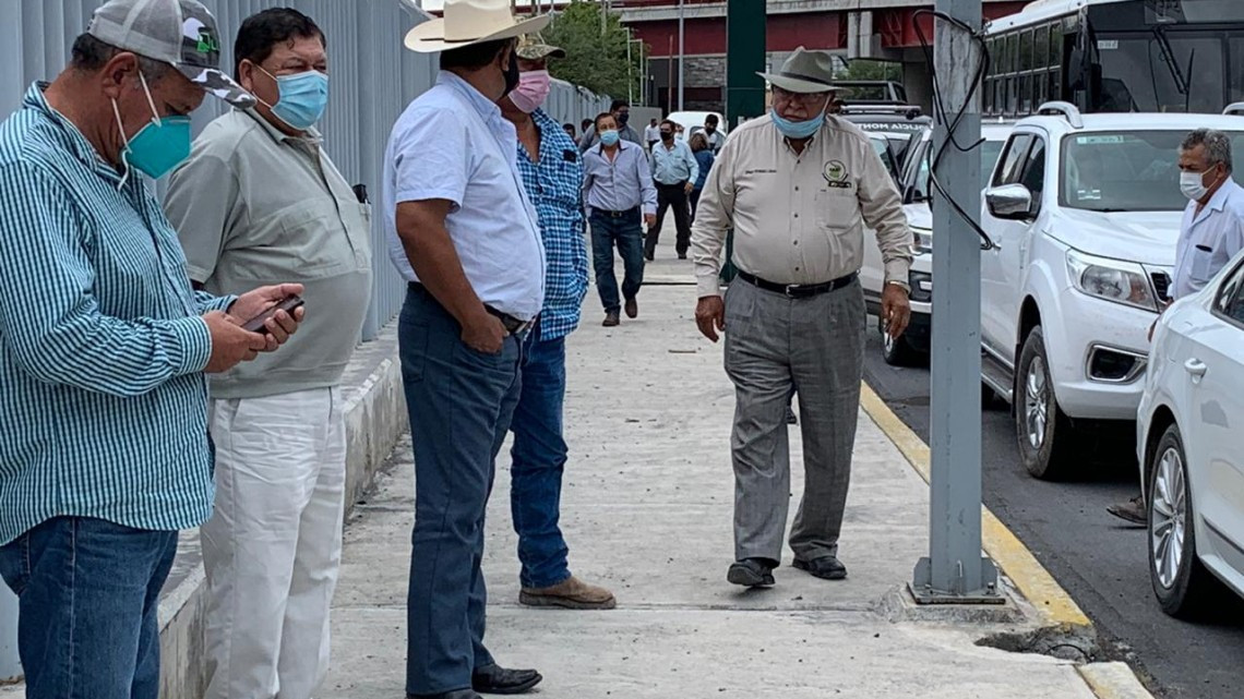 Integrantes del Distrito Riego de Río Bravo se manifiestan en oficinas de Conagua 