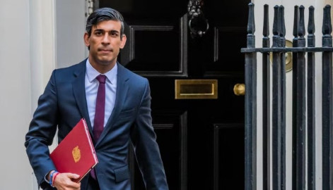 Designa Partido Conservador a Rishi Sunak como nuevo primer ministro de Reino Unido; Asumiría el cargo el martes tras diálogo con el Rey