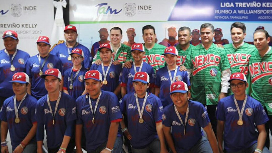 Cabeza de Vaca alienta a jugadores de la Treviño Kelly 