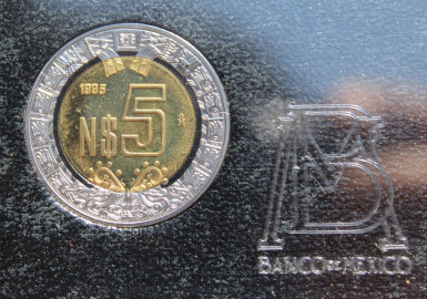 Moneda de 5 'nuevos pesos' se vende hasta en $2100