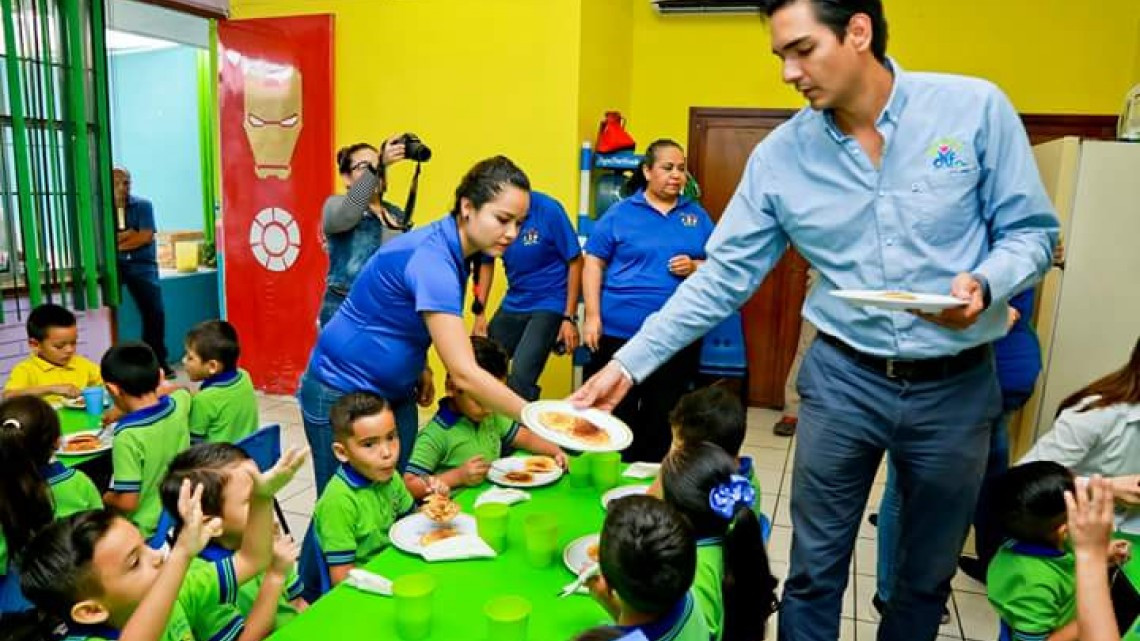 “Desayuna Bien” beneficia a alumnos de escuelas de nivel básico