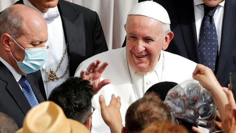 El papa Francisco evoluciona bien y todas las pruebas "han resultado negativas"