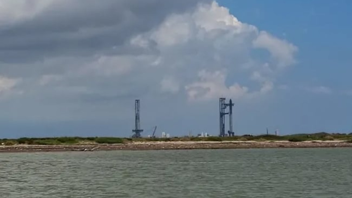 Protestan en Matamoros contra lanzamientos de SpaceX que dejan desechos en Playa Bagdad