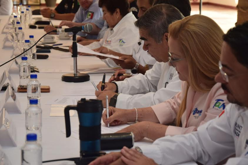 Entregan vehículos a zona sur para ser adaptados como patrullas