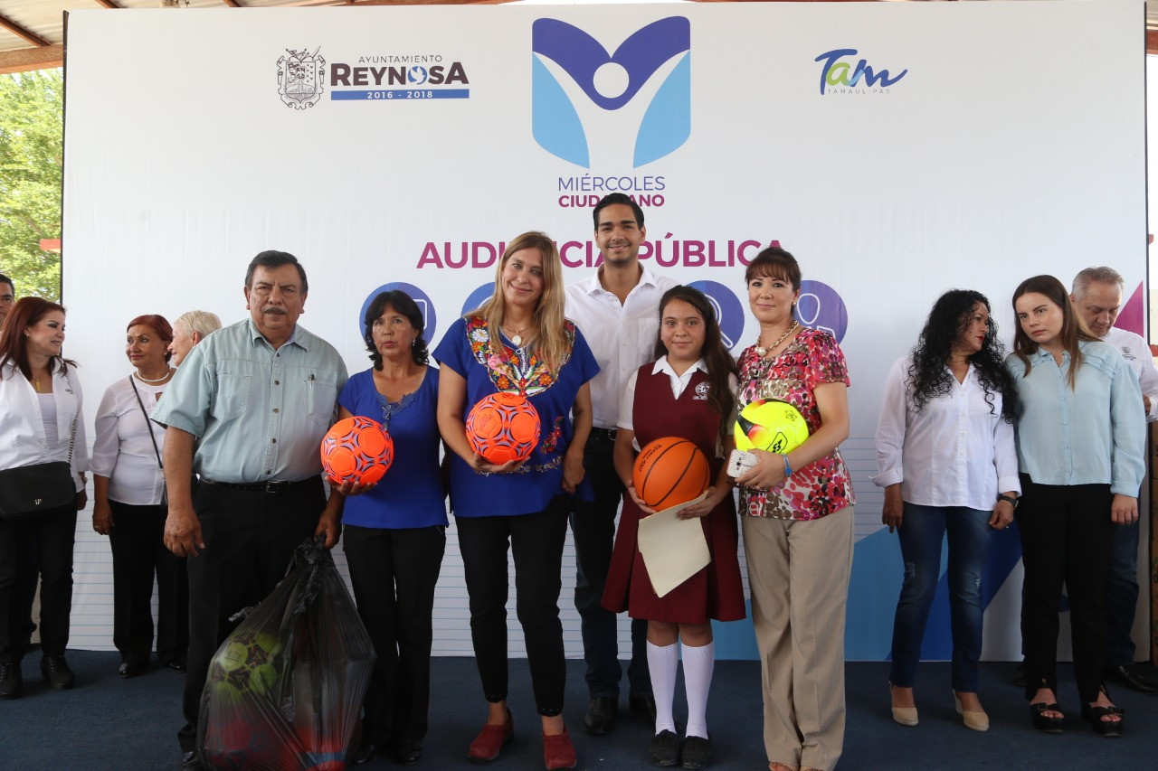 Benefician a 600 en audiencia pública en la Esfuerzo Nacional