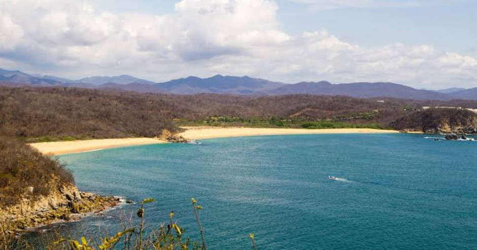 Cierran playas de Oaxaca ante repunte de casos de COVID-19