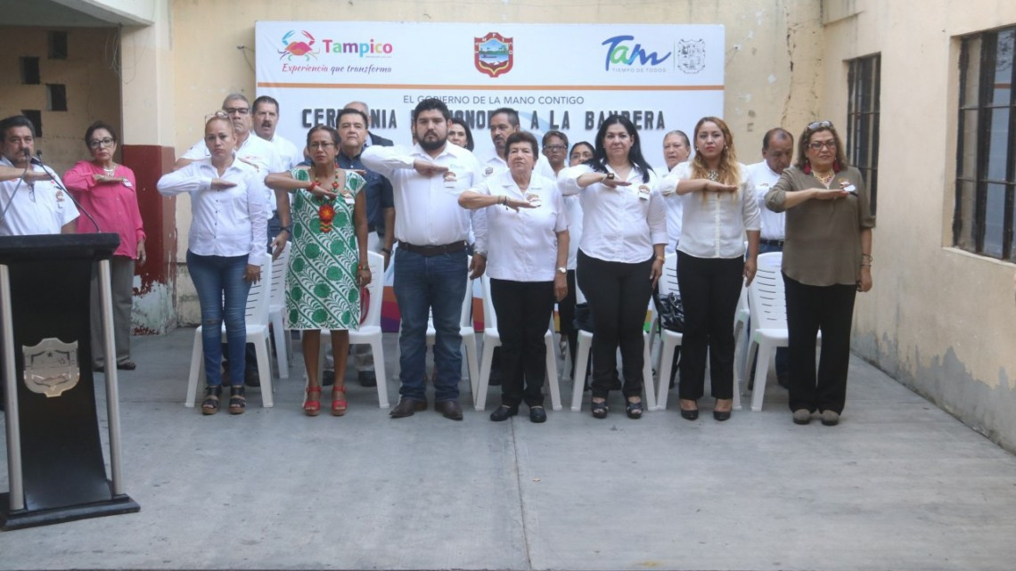 Ofrece Magda Peraza beneficios a la primaria Pedro J. Méndez