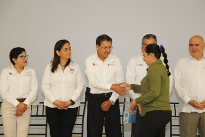 Conmemora SST Día Nacional de la Salud Materna y perinatal