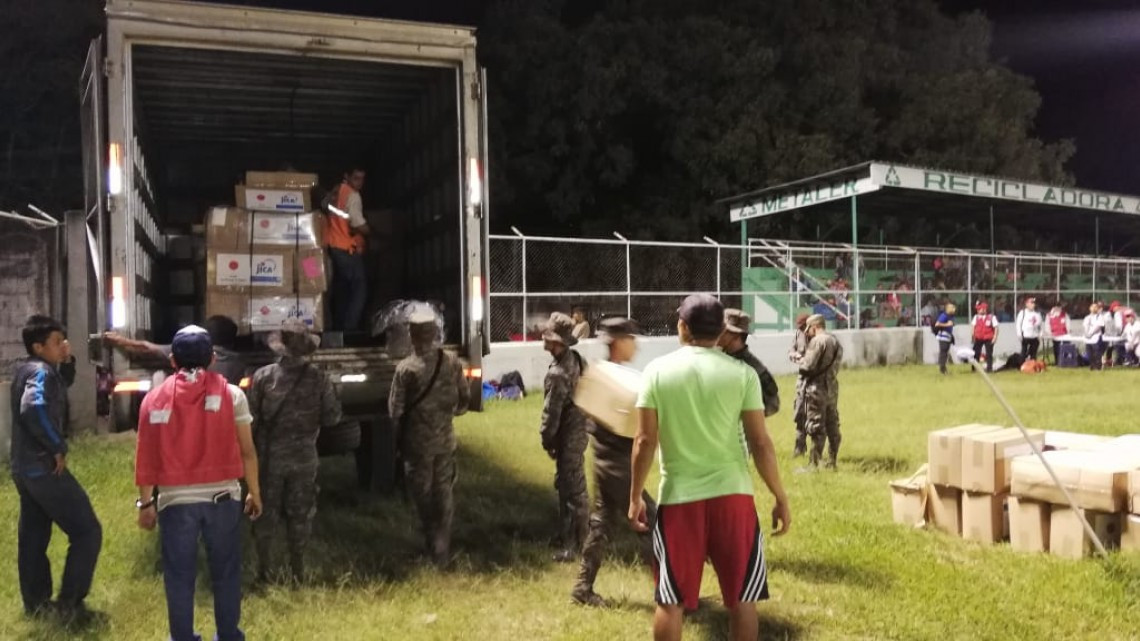 Erupción de volcán de fuego pone en alerta a Guatemala