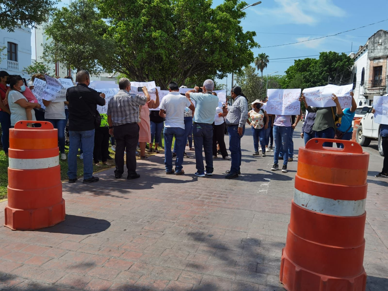 Continúan las protestas por desabasto de agua 