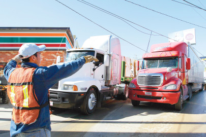 Continuarán fuertes operativos contra pipas y trailers en zona conurbada