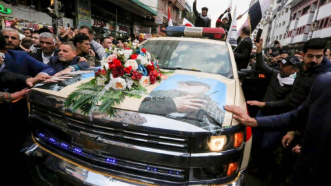 Miles de iraquíes despiden a líder iraní 